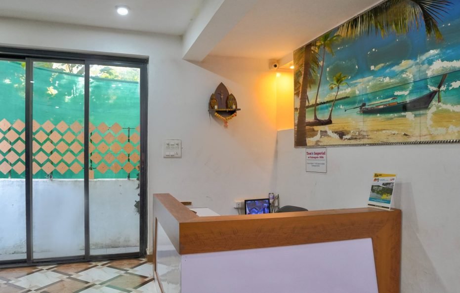 Couple Friendly Room in Tom’s Imperial