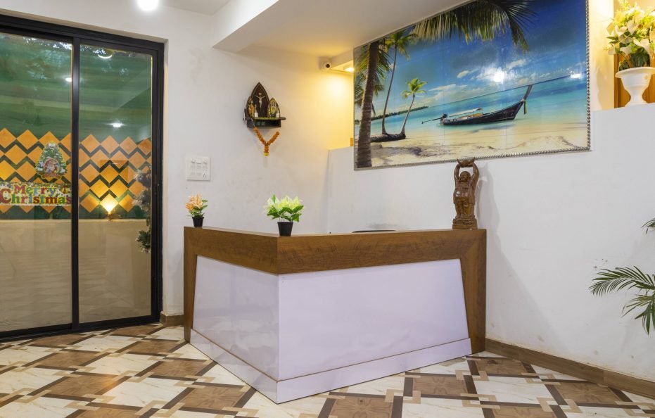Couple Friendly Room in Tom’s Imperial